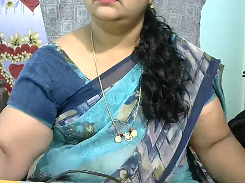 Snapshot of Naughty_Nityaa chatting on 03/08/25, 05:49 Naughty Nityaa online show from 03/08/25, 05:49
