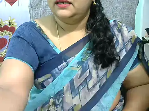 Snapshot of Naughty_Nityaa chatting on 03/08/25, 02:19 Naughty Nityaa online show from 03/08/25, 02:19