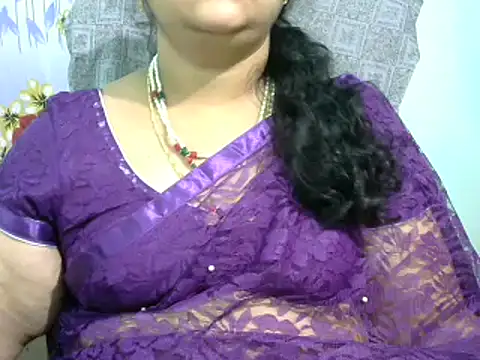 Snapshot of Naughty_Nityaa chatting on 03/22/25, 05:09 Naughty Nityaa online show from 03/22/25, 05:09