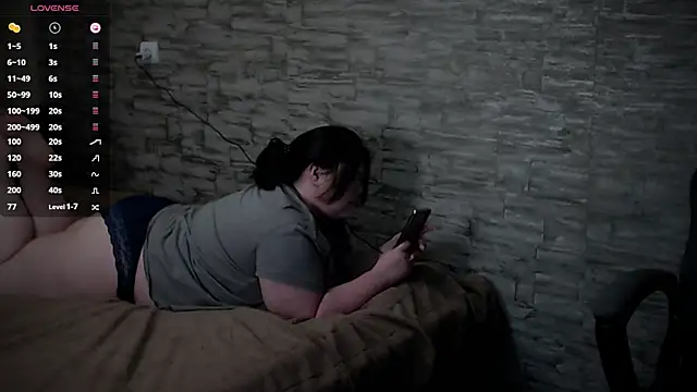 Snapshot of NicaMeow chatting on 03/12/25, 10:48 NicaMeow online show from 03/12/25, 10:48