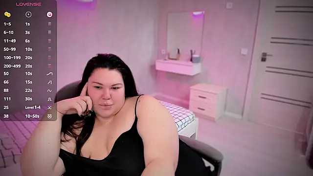 Snapshot of NicaMeow chatting on 12/04/25, 12:03 NicaMeow online show from 12/04/25, 12:03