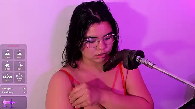 Snapshot of klhoe_boobs chatting on 03/08/26, 02:26 klhoe boobs online show from 03/08/26, 02:26