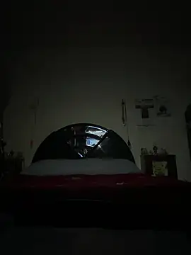 Snapshot of Miky_21 chatting on 03/12/25, 01:58 Miky 21 online show from 03/12/25, 01:58