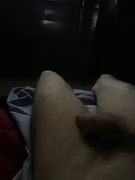 Snapshot of Miky_21 chatting on 03/19/25, 01:32 Miky 21 online show from 03/19/25, 01:32