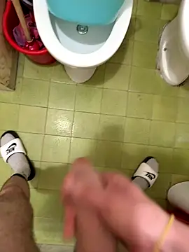 Snapshot of Miky_21 chatting on 09/15/25, 06:02 Miky 21 online show from 09/15/25, 06:02