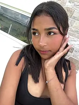 Snapshot of Mariangel_11 chatting on 12/05/24, 04:01 Mariangel 11 online show from 12/05/24, 04:01