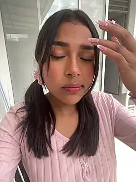 Snapshot of Mariangel_11 chatting on 12/12/24, 03:48 Mariangel 11 online show from 12/12/24, 03:48