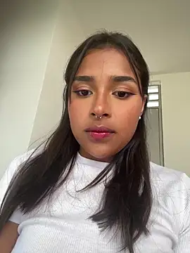 Snapshot of Mariangel_11 chatting on 12/13/24, 08:47 Mariangel 11 online show from 12/13/24, 08:47