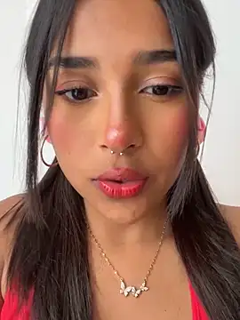 Snapshot of Mariangel_11 chatting on 01/04/25, 02:35 Mariangel 11 online show from 01/04/25, 02:35