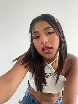 Snapshot of Mariangel_11 chatting on 01/07/25, 01:57 Mariangel 11 online show from 01/07/25, 01:57