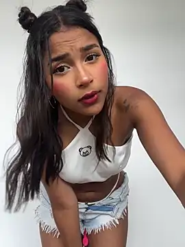 Snapshot of Mariangel_11 chatting on 01/31/25, 02:07 Mariangel 11 online show from 01/31/25, 02:07