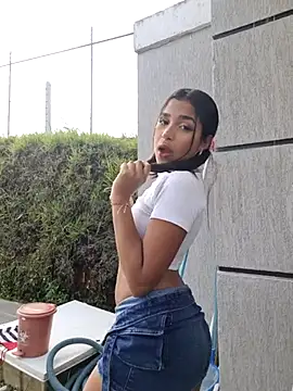 Snapshot of Mariangel_11 chatting on 03/07/25, 02:12 Mariangel 11 online show from 03/07/25, 02:12