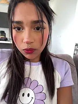 Snapshot of Mariangel_11 chatting on 03/09/25, 04:11 Mariangel 11 online show from 03/09/25, 04:11