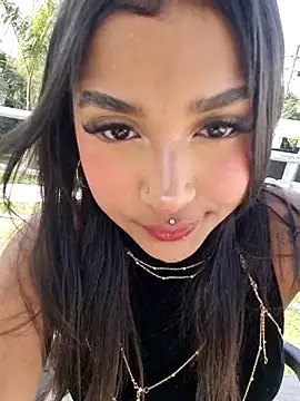 Snapshot of Mariangel_11 chatting on 09/11/25, 02:06 Mariangel 11 online show from 09/11/25, 02:06