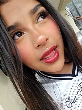 Snapshot of Mariangel_11 chatting on 09/16/25, 01:56 Mariangel 11 online show from 09/16/25, 01:56