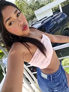 Snapshot of Mariangel_11 chatting on 09/23/25, 02:09 Mariangel 11 online show from 09/23/25, 02:09