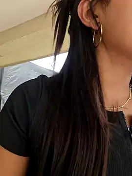 Snapshot of Mariangel_11 chatting on 09/27/25, 05:40 Mariangel 11 online show from 09/27/25, 05:40