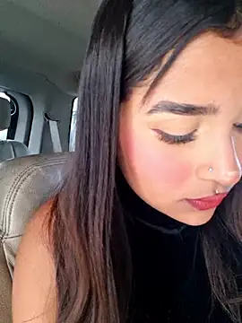 Snapshot of Mariangel_11 chatting on 10/29/25, 02:19 Mariangel 11 online show from 10/29/25, 02:19