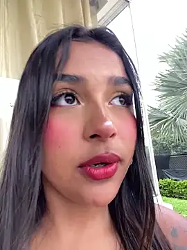 Snapshot of Mariangel_11 chatting on 12/19/25, 01:51 Mariangel 11 online show from 12/19/25, 01:51