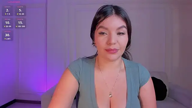 Snapshot of ValeriaRoldanX chatting on 07/11/26, 11:35 ValeriaRoldanX online show from 07/11/26, 11:35
