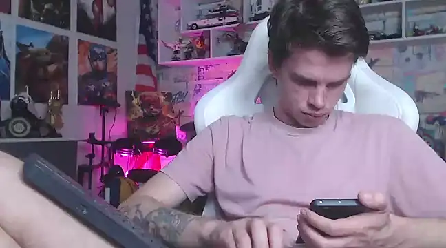 Mike Burn online show from 03/11/25, 04:40