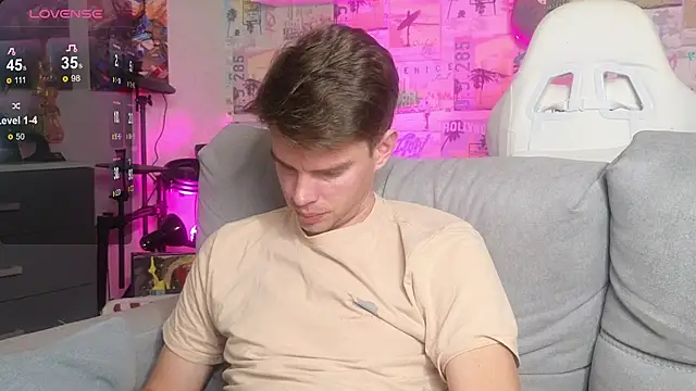 Mike Burn online show from 11/04/25, 04:06