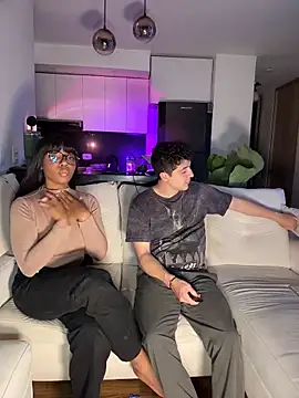 tiana nave online show from 04/04/26, 03:05