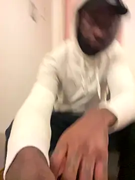 MacTroy online show from 10/27/25, 10:47