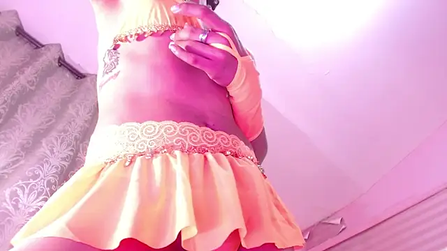 Snapshot of giselle_ocampo chatting on 02/05/25, 04:47 giselle ocampo online show from 02/05/25, 04:47