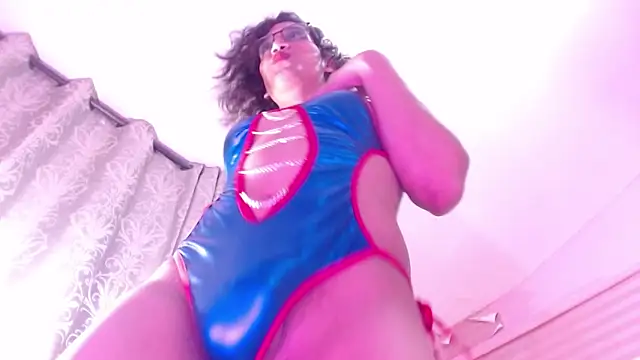 Snapshot of giselle_ocampo chatting on 02/08/25, 01:11 giselle ocampo online show from 02/08/25, 01:11