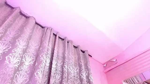 Snapshot of giselle_ocampo chatting on 02/20/25, 03:30 giselle ocampo online show from 02/20/25, 03:30