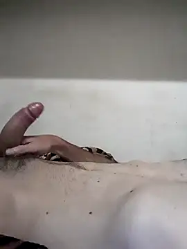 Snapshot of Gabrielxxx022 chatting on 12/12/24, 02:04 Gabrielxxx022 online show from 12/12/24, 02:04