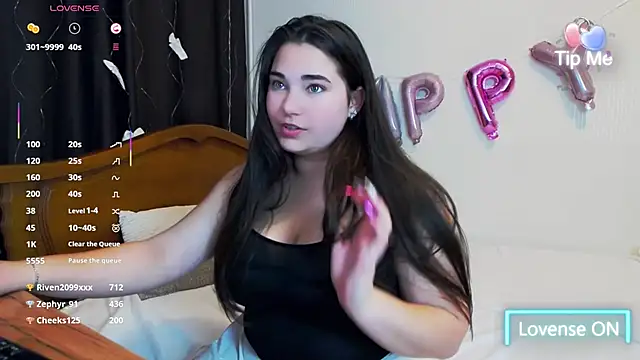 Lillianhot68 online show from 03/10/25, 03:41