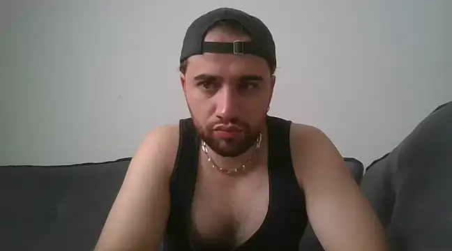 Snapshot of TomAlex chatting on 12/21/24, 02:15 TomAlex online show from 12/21/24, 02:15