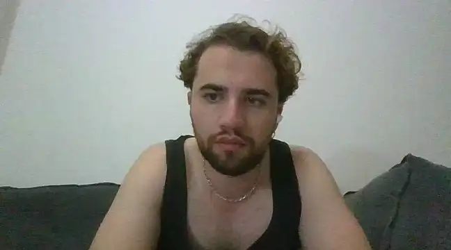 Snapshot of TomAlex chatting on 12/24/24, 02:21 TomAlex online show from 12/24/24, 02:21