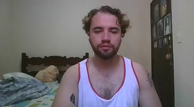 Snapshot of TomAlex chatting on 02/09/25, 01:14 TomAlex online show from 02/09/25, 01:14