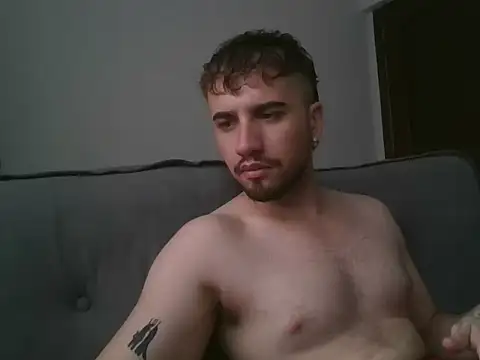 Snapshot of TomAlex chatting on 05/05/26, 01:19 TomAlex online show from 05/05/26, 01:19