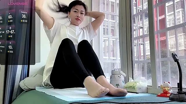 Snapshot of QianF-666 chatting on 02/24/25, 02:19 QianF-666 online show from 02/24/25, 02:19