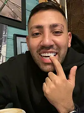 JuanZapata33 online show from 02/18/26, 11:44