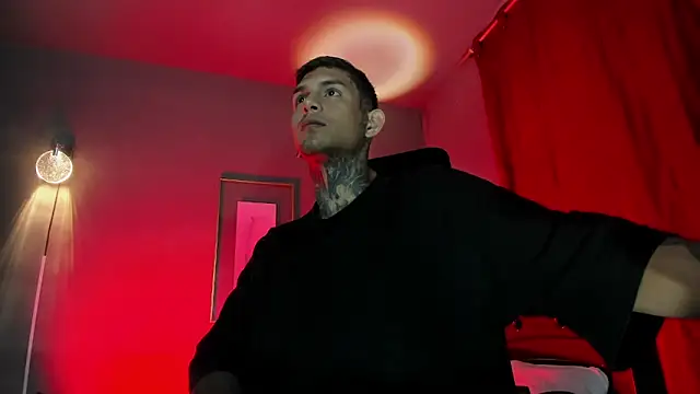 Snapshot of Travistanner_28 chatting on 03/19/26, 05:50 Travistanner 28 online show from 03/19/26, 05:50