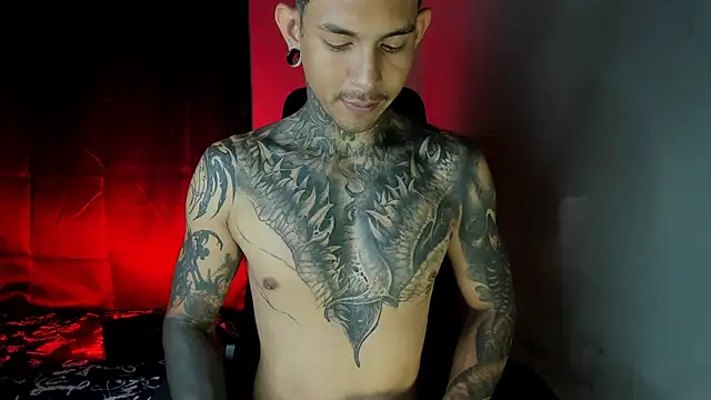 Snapshot of Travistanner_28 chatting on 04/07/26, 06:25 Travistanner 28 online show from 04/07/26, 06:25