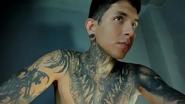 Snapshot of Travistanner_28 chatting on 04/19/26, 04:56 Travistanner 28 online show from 04/19/26, 04:56