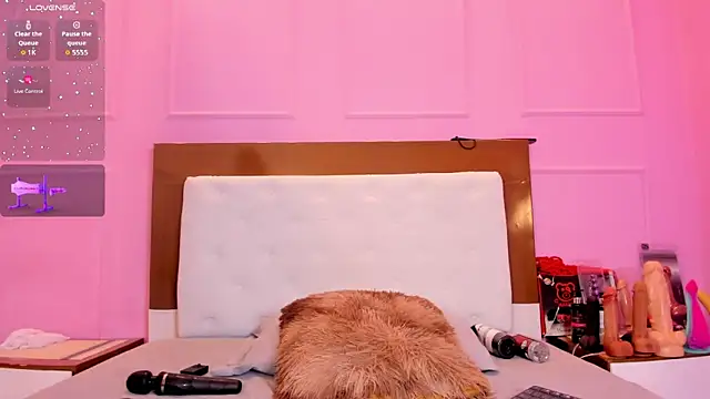 Snapshot of alysonJackson chatting on 11/04/25, 07:35 alysonJackson online show from 11/04/25, 07:35