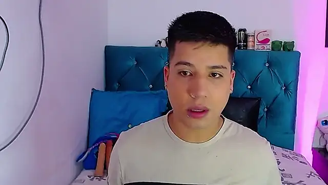 Snapshot of Randy_horny chatting on 03/19/25, 05:28 Randy horny online show from 03/19/25, 05:28