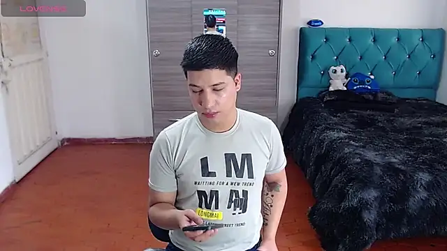 Snapshot of Randy_horny chatting on 09/27/25, 05:07 Randy horny online show from 09/27/25, 05:07