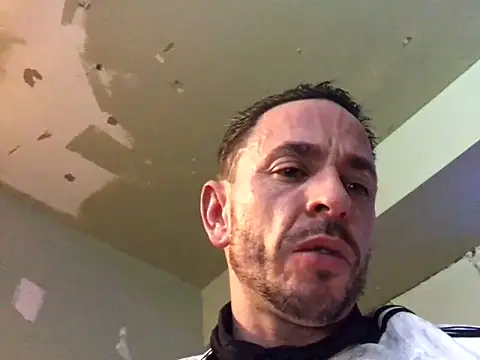 Snapshot of Gman143187 chatting on 12/23/24, 12:19 Gman143187 online show from 12/23/24, 12:19