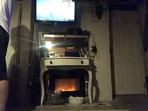 Snapshot of Gman143187 chatting on 01/03/25, 06:01 Gman143187 online show from 01/03/25, 06:01