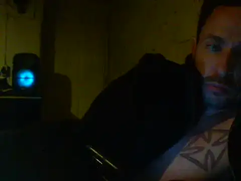 Snapshot of Gman143187 chatting on 01/27/25, 08:29 Gman143187 online show from 01/27/25, 08:29