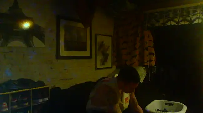 Snapshot of Gman143187 chatting on 02/15/25, 01:31 Gman143187 online show from 02/15/25, 01:31