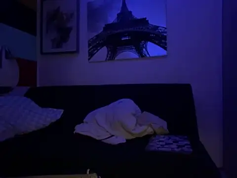 Snapshot of Gman143187 chatting on 10/14/25, 03:51 Gman143187 online show from 10/14/25, 03:51